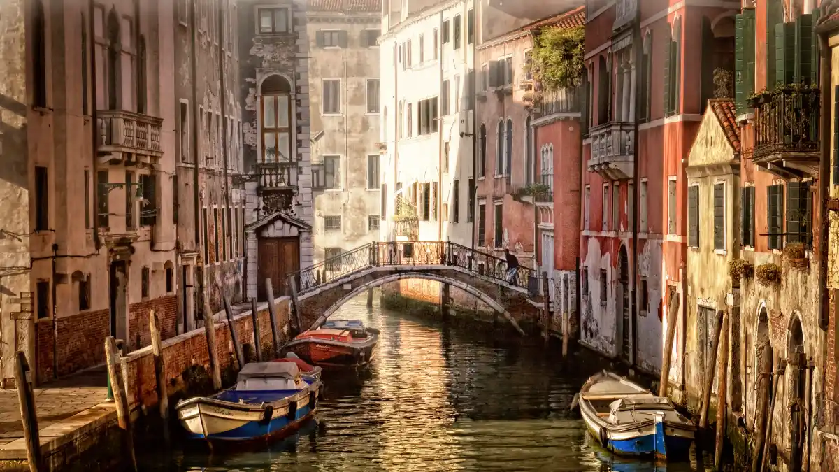 Venice Carnival 2026: How to Reach Venice Easily with Private Transfers